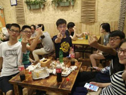 白云烧烤加盟,学烧烤技术,开烧烤店多少钱疯狂烤翅加盟